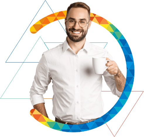 Imagem de um homem com uma xícara de café, com um background da logo da imobiliária Veneza